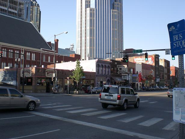 COUNTRY CITY